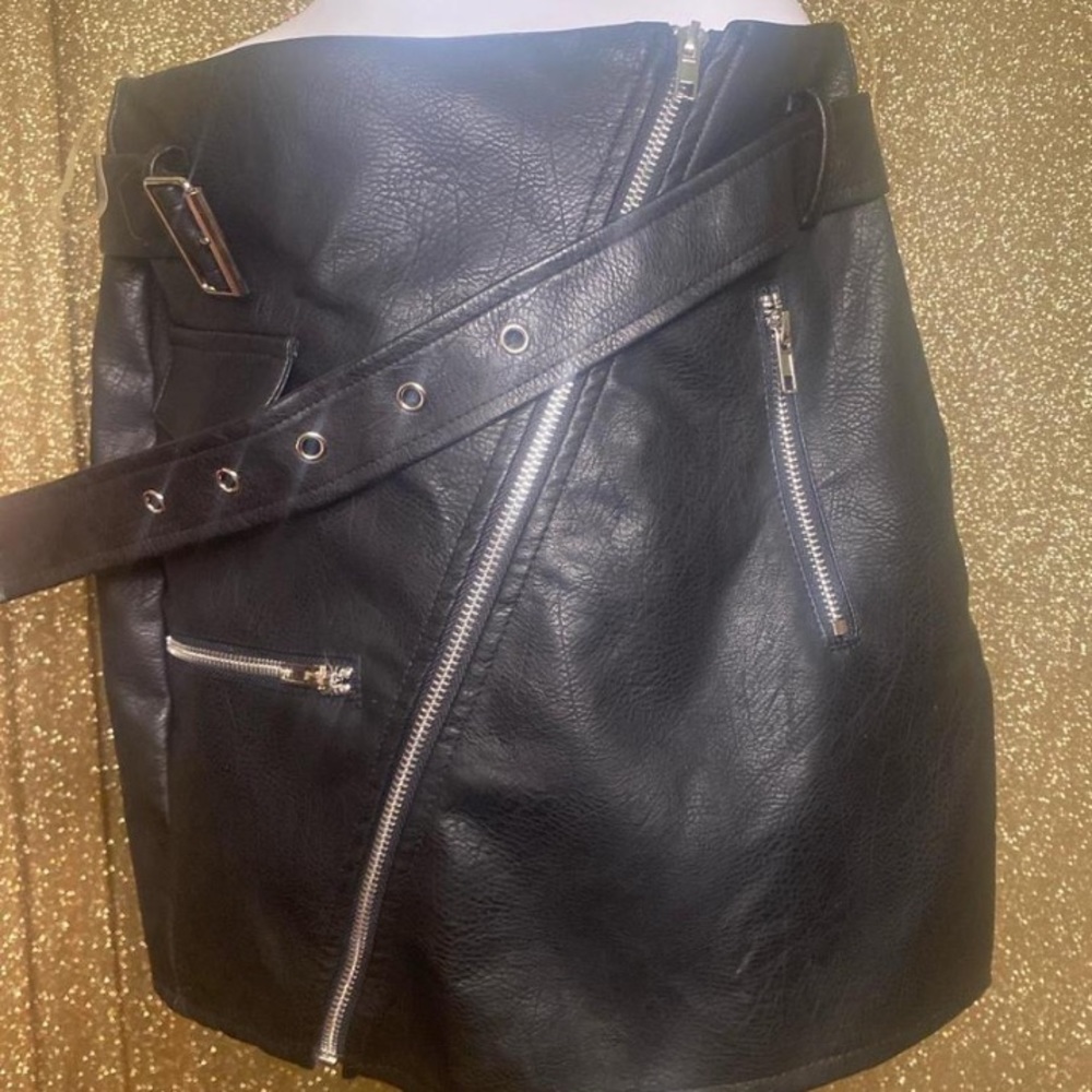 Mini Leather Skirt with Silver Belt Brand New Online Fashion Nova style